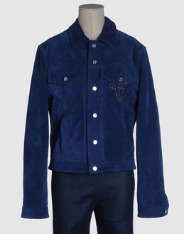 Suede - Button closing - Four pockets - One internal jacket pocket - Lined interior - Embroidered logo -