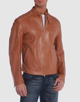 Zip closure - Three pockets - Unlined - Zip closure - Strap detailing - Stitch detailing - Appliqu? -