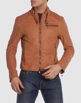 Confronta prezzi Compagnia abbigliamento pelle capispalla pelle su yoox.com