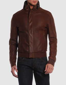 Confronta prezzi Moschino jeans abbigliamento pelle capispalla pelle su yoox.com